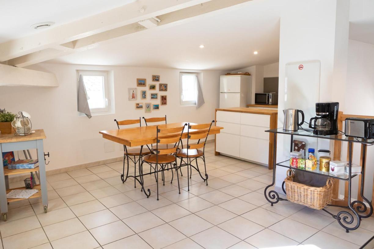 איל-סור-לה-סורג Appartement Spacieux Rochereau מראה חיצוני תמונה